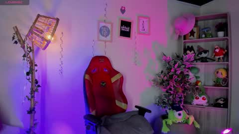 CLOE  online show from 9, 9, 2025