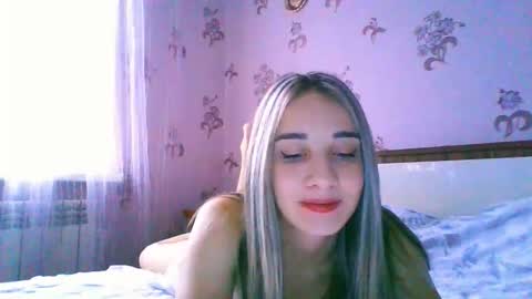 chloe_patek online show from 20, 12, 2025