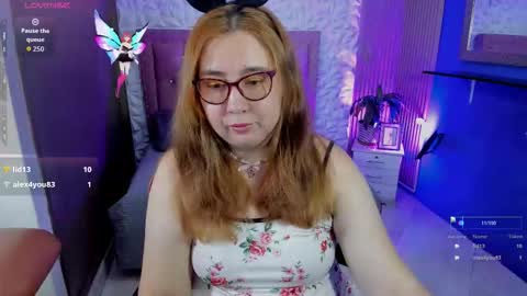 chloe_prg online show from 4, 11, 2025