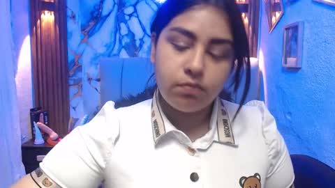 Snapshot of chloe_smith5 chatting on 2, 2, 2026 chloe_smith5 online show from 2, 2, 2026