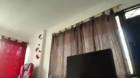 Snapshot of chloe_swarts chatting on 2, 11, 2025 Lulu  online show from 2, 11, 2025