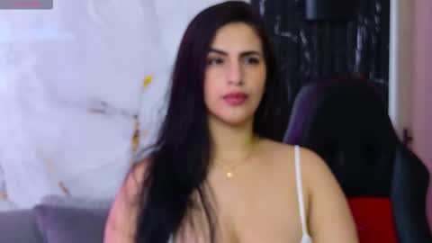 Snapshot of chloe_toms chatting on 19, 3, 2026 chloe online show from 19, 3, 2026