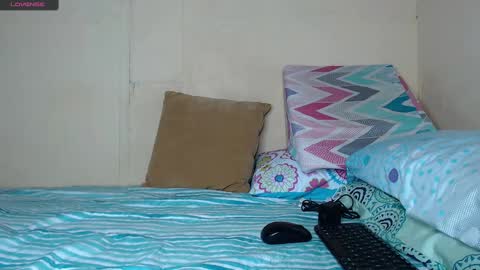 Snapshot of chloe_vahos chatting on 16, 1, 2025 Chloe online show from 16, 1, 2025