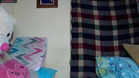 Snapshot of chloe_vahos chatting on 28, 1, 2025 Chloe online show from 28, 1, 2025