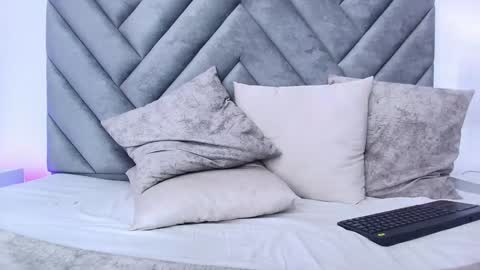 chloe_wilson7 online show from 31, 1, 2025