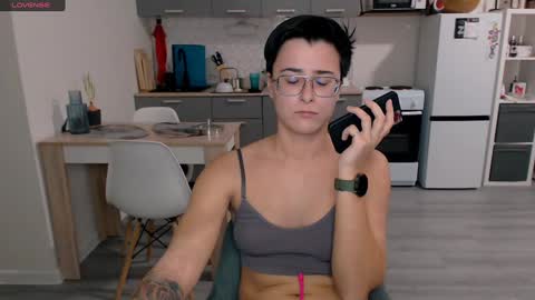 Eva and Sandra online show from 4, 12, 2024