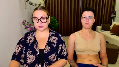 Snapshot of chloe_x_ chatting on 7, 5, 2026 Eva and Sandra online show from 7, 5, 2026