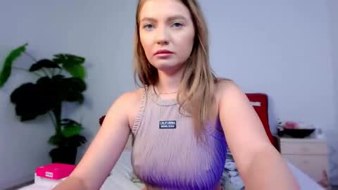 Chloe online show from 27, 3, 2026