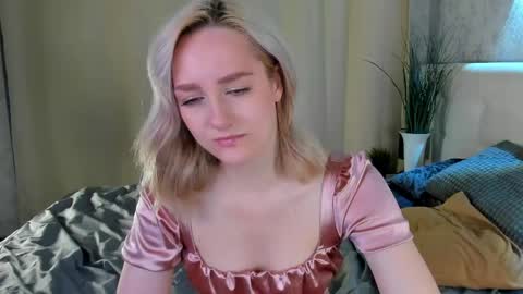 Chloe Deccker online show from 23, 5, 2026