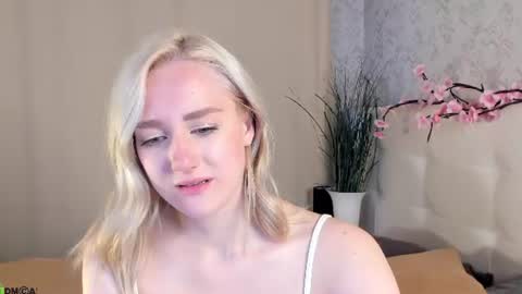 Chloe Deccker online show from 22, 6, 2026