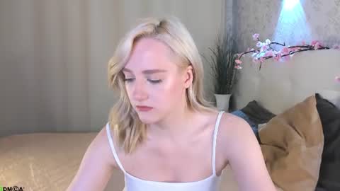 Chloe Deccker online show from 25, 6, 2026