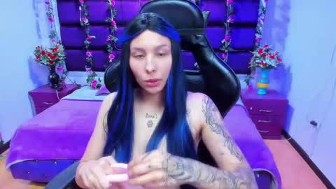 Snapshot of chloee_thompson chatting on 6, 3, 2025 ChloeeThompson online show from 6, 3, 2025