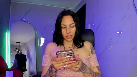 Snapshot of chloee_thompson chatting on 7, 10, 2025 ChloeeThompson online show from 7, 10, 2025