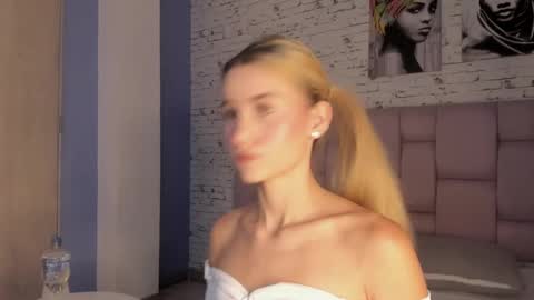 ChloeeLaurent online show from 13, 10, 2025