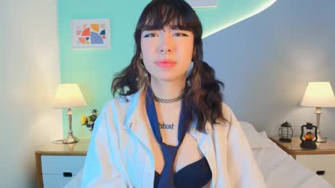 Snapshot of chloeesky chatting on 13, 10, 2025 chloeesky online show from 13, 10, 2025