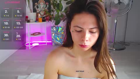 Snapshot of chloeesummerss chatting on 7, 10, 2025 Chloe online show from 7, 10, 2025