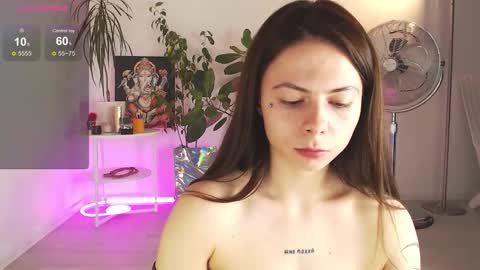 Snapshot of chloeesummerss chatting on 12, 10, 2025 Chloe online show from 12, 10, 2025