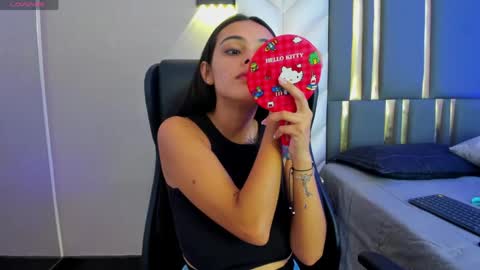  Chloe Harper  online show from 23, 4, 2026