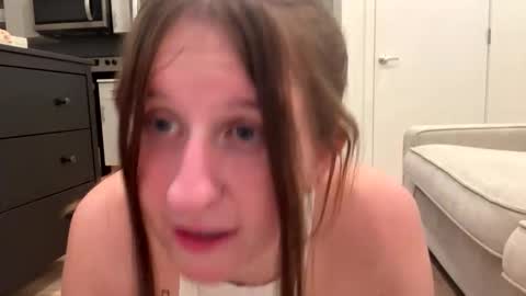 Snapshot of chloejaxxx chatting on 22, 10, 2025 chloejaxxx online show from 22, 10, 2025