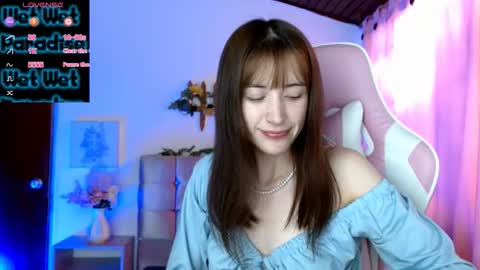 Snapshot of chloejohnsoon chatting on 6, 11, 2025 Chloe online show from 6, 11, 2025