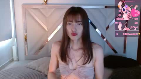 Snapshot of chloejohnsoon chatting on 24, 11, 2025 Chloe online show from 24, 11, 2025