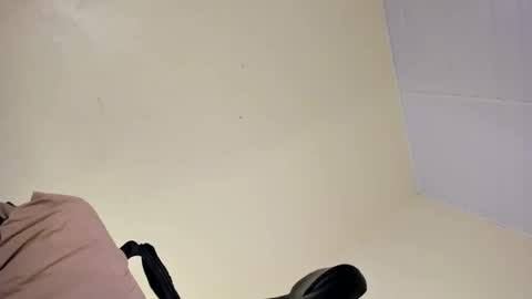 chloelana online show from 25, 3, 2026