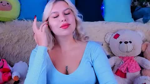 Snapshot of chloericci chatting on 11, 9, 2025 ChloeRicci online show from 11, 9, 2025