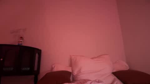 chloeros3e online show from 4, 10, 2025