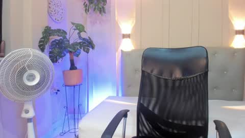 Chloe rosse online show from 24, 1, 2025