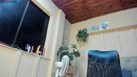 Chloe rosse online show from 27, 1, 2025