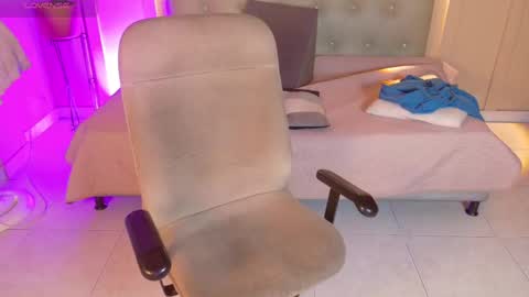 Chloe rosse online show from 21, 9, 2025