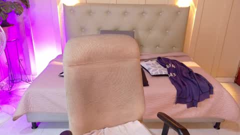 Chloe rosse online show from 10, 10, 2025