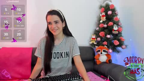 Snapshot of chloesmithx__ chatting on 15, 12, 2024 Chloe online show from 15, 12, 2024