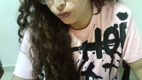Snapshot of chochohot45 chatting on 4, 2, 2025 chochohot45 online show from 4, 2, 2025