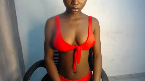 Snapshot of choco_nanstyxx chatting on 8, 9, 2025 mila online show from 8, 9, 2025