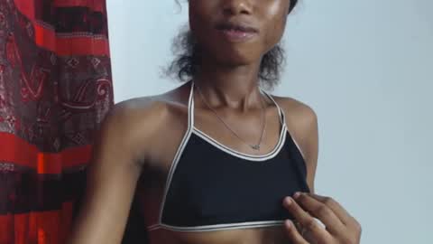 Snapshot of choco_petitqueen chatting on 7, 12, 2024 choco_petitqueen online show from 7, 12, 2024