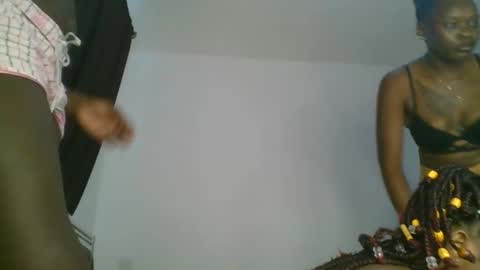 Snapshot of chocobear22 chatting on 17, 11, 2025 chocobear22 online show from 17, 11, 2025