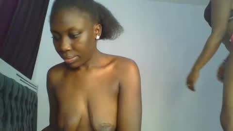 Snapshot of chocobear22 chatting on 30, 11, 2025 chocobear22 online show from 30, 11, 2025