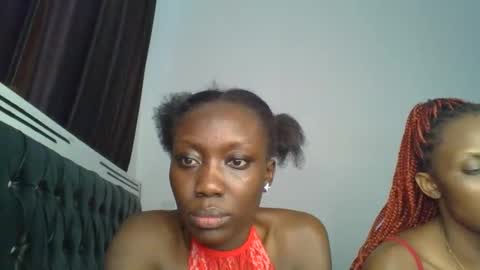 Snapshot of chocobear22 chatting on 4, 12, 2025 chocobear22 online show from 4, 12, 2025