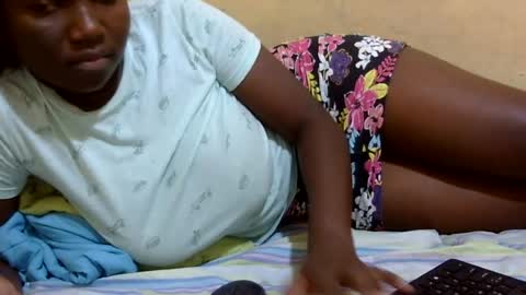 Snapshot of chocolate_baby2 chatting on 17, 6, 2026 chocolate_baby2 online show from 17, 6, 2026