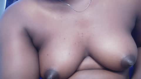 Snapshot of chocoslut22 chatting on 2, 12, 2025 chocoslut22 online show from 2, 12, 2025