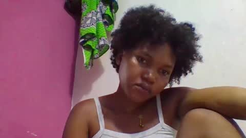 Snapshot of chololatblonde chatting on 2, 3, 2026 chololatblonde online show from 2, 3, 2026