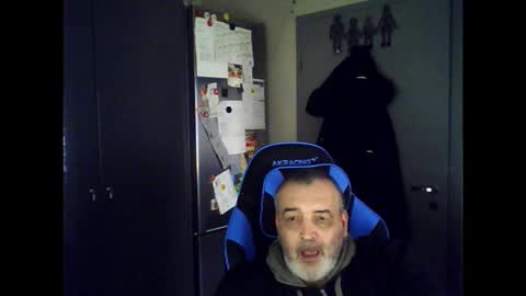 Chris online show from 8, 11, 2025