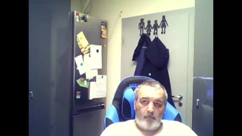 Snapshot of chris250268 chatting on 27, 6, 2026 Chris online show from 27, 6, 2026