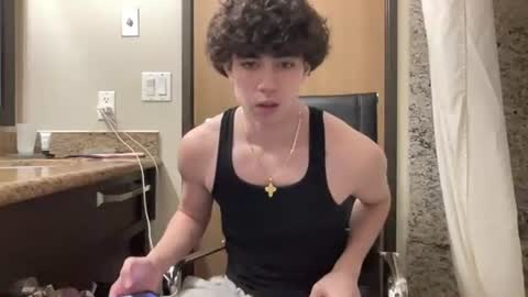 chris_baker1 online show from 17, 3, 2026