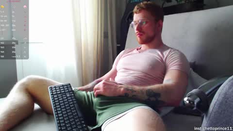 redhead thief of sausages and hearts online show from 4, 4, 2026