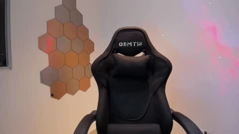 Chris Cooper Independent model online show from 30, 11, 2025