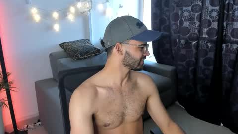 Snapshot of chrisandrew_ chatting on 10, 2, 2025 Im Chirs IM MODEL INDEPENDT online show from 10, 2, 2025