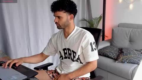 Snapshot of chrisandrew_ chatting on 26, 2, 2025 Im Chirs IM MODEL INDEPENDT online show from 26, 2, 2025