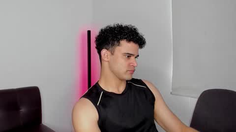 Snapshot of chrisandrew_ chatting on 29, 9, 2025 Im Chirs IM MODEL INDEPENDT online show from 29, 9, 2025